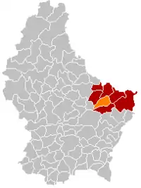 Map of Luxembourg with Consdorf highlighted in orange, and the canton in dark red