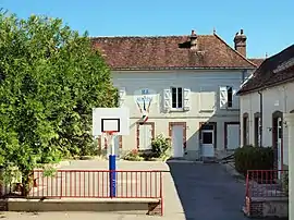 The town hall in Marsangy