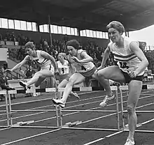 Mary Rand, Lia Hinten and Pat Pryce during an 80 m hurdles run on 6 September 1964