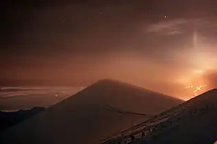 Light pillar produced by lava from Mauna Loa in Hawaii during its 2022 eruption