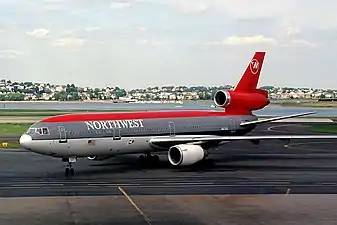 McDonnell Douglas DC-10-40