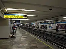 Line 2 platforms