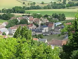 A general view of Metz-le-Comte