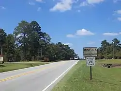 Mineola sign on Old U.S. Route 41