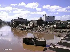 Image 42Tegucigalpa after the Mitch Hurricane. (from History of Honduras)