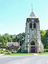 The church and town hall in Monsures