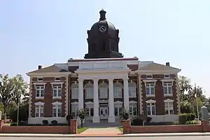 Montgomery County Courthouse (built 1907) in Mount Vernon