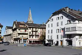 Place Centrale et l'église