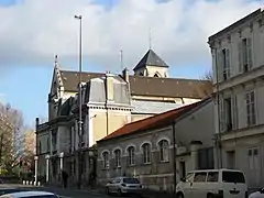 Current view of the church from Rue Franklin