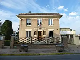 The town hall in Montry