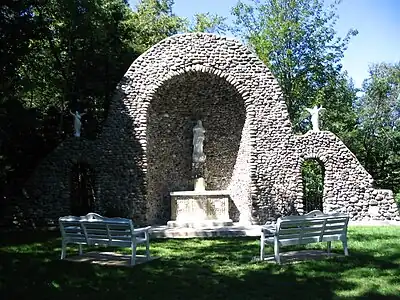 Monument to Notre-Dame de l'Assomption.