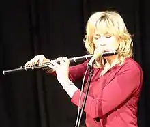 Nic Amhlaoibh performing in 2017