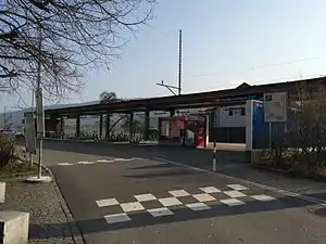 Canopy-covered platform