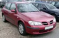 2000–2003 Nissan Almera 5-door