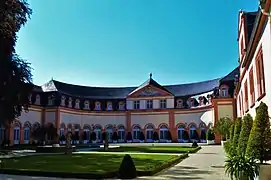 The curved Obere Orangerie