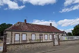 The town hall in Orrouer