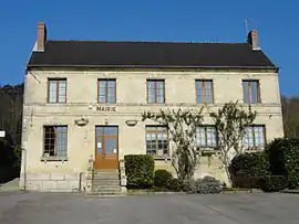 The town hall in Orrouy