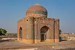 Some mausolea, such as that of Dean Shurfa Khan, feature strong architectural influences from Central Asia.