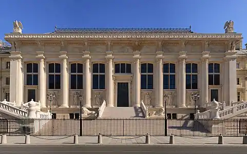 Western façade of the Palais de Justice on Rue de Harlay (entrance of the cour d'assises).