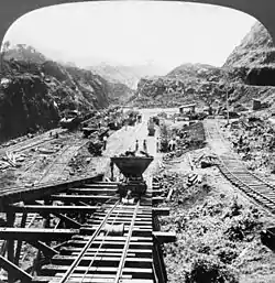 Image 11Construction work on the Culebra Cut, in 1907 photograph. (from History of Panama)