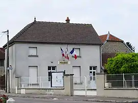 The town hall in Pargues