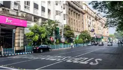 Park Street near Chowringhee Road crossing