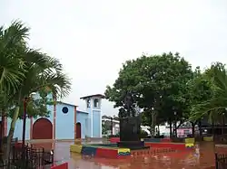 Bolívar Plaza