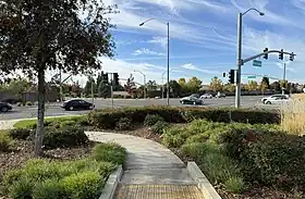 Plumas Lake and River Oaks Boulevards