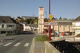 Pont-Hébert viewed from the bridge over the Vire