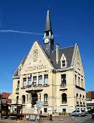 The town hall in Pont-Sainte-Maxence