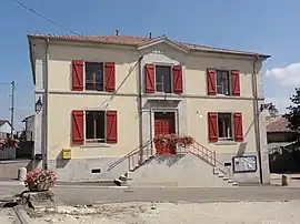 The town hall in Pont-sur-Meuse