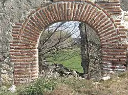 Entrance of the Hermitage de Bernuy.