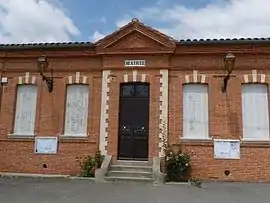 The town hall in Prunet