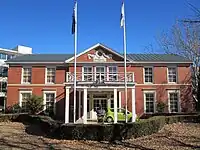 Australian architecture is characterised largely by an international style with moderate alterations, such as the colonial style R.G. Menzies House in Canberra. This is a modern recreation of early American Colonial.