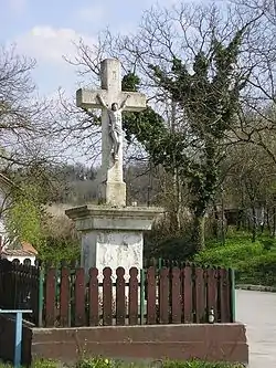 Roadside crucifix in the center of Miholjanec