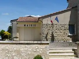 The town hall in Riocaud