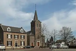 Roosteren, Kerk in straatzicht