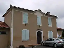 The town hall in Sémézies-Cachan