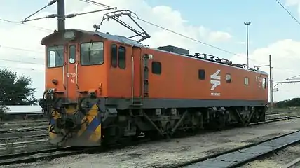 No. E7223 in Spoornet orange livery at Pyramid South, 11 March 2017