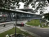 Link bridges connecting the station with adjacent buildings.