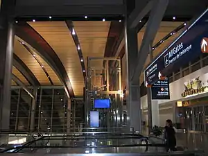 Connecter from Terminal B to Concourse Building