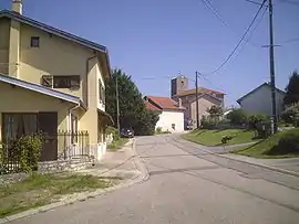 The church and surroundings in Saffais