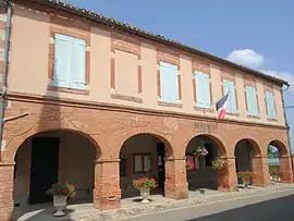 The town hall of Saint-Aignan