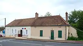 The town hall in Saint-Loup-de-Gonois