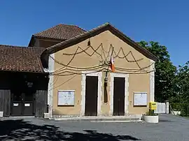 The town hall in Saint-Perdoux