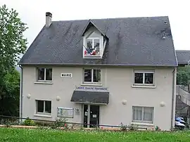 The town hall in Sainte-Aulde