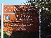 A sign marking the wine trail ("Route des Vins") in Casta.