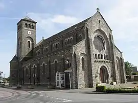 The church of Saint-Martin, in Saulnières