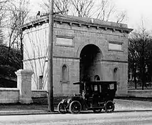 The arch in 1910