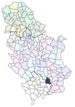 Location of the municipality of Medveđa within Serbia

 
Medveđa
Gornji Gajtan
Srednji Bučumet
Lece
Rujkovac
Gazdare
Medevce
Tulare
Ravna Banja
Sijarina
SijarinskaBanja
Maćedonce
Tupale
Municipality of Medveđa 

Location of Ravna Banja within Medveđa